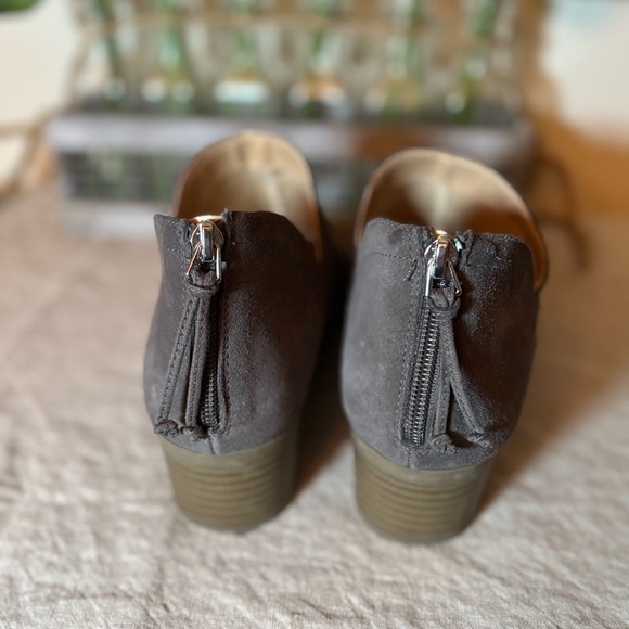 Kenneth Cole REACTION Women's Side Skip Ankle Boot Loafer, Concrete Size 8.5. - Picture 4 of 8